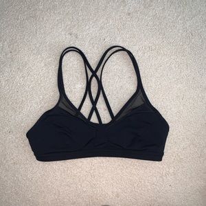 BLACK LULULEMON BRA